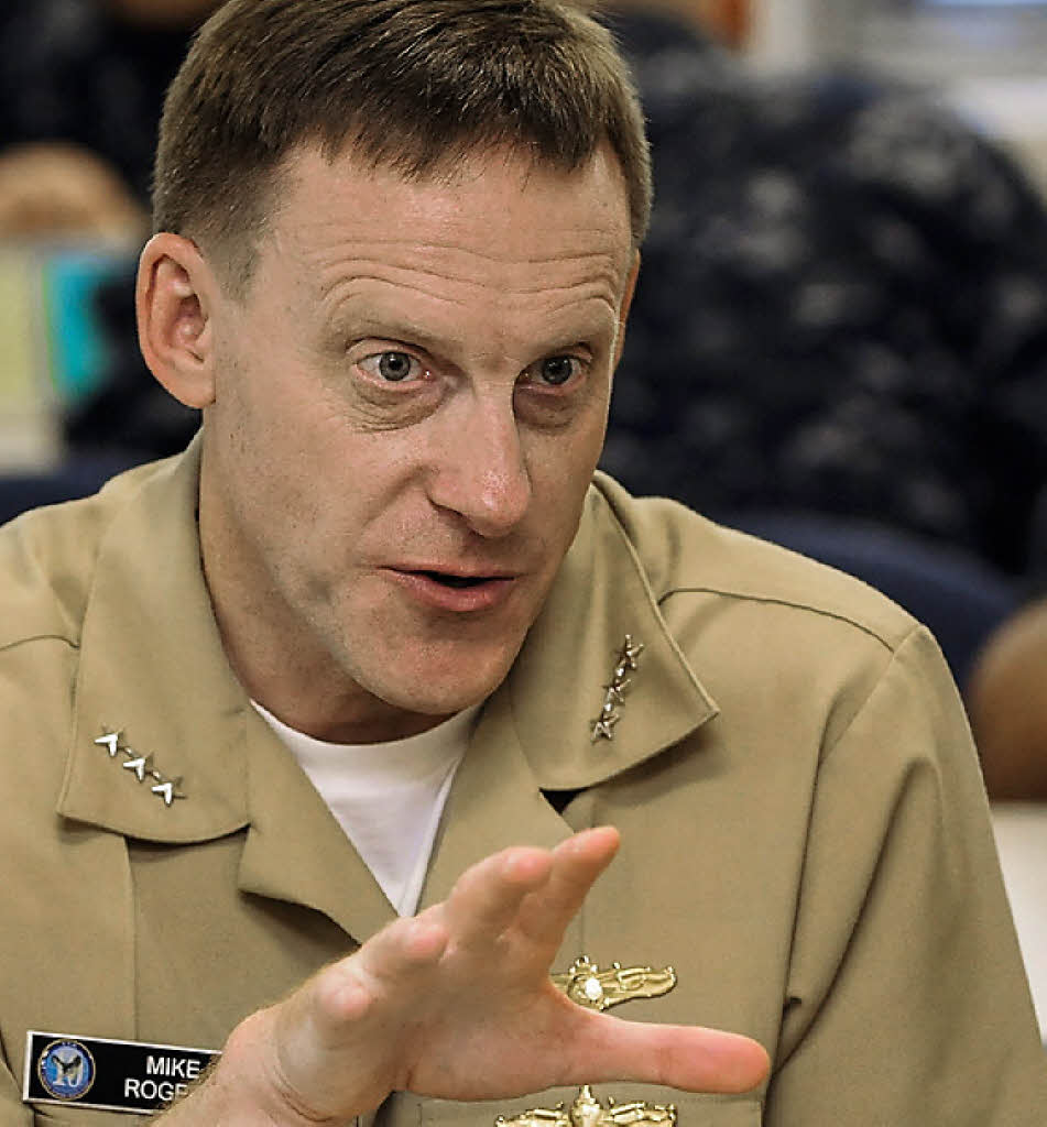 Ein Admiral bezieht Horchposten Ausland Badische Zeitung