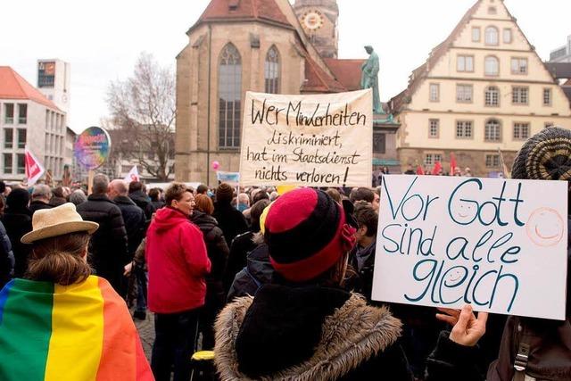 Streit um Bildungsplan bringt in Stuttgart Hunderte auf die Strae