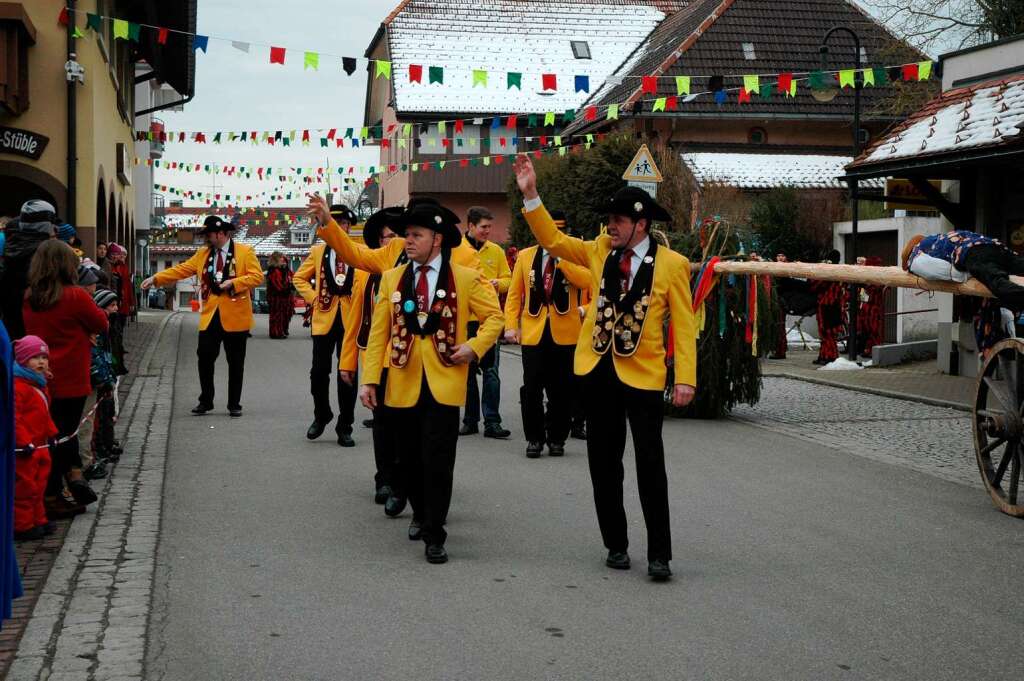 Impressionen vom Narrenbaumstellen in Grwihl