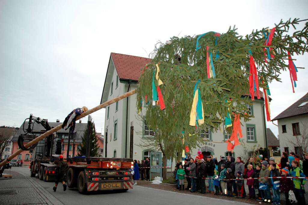 Impressionen vom Narrenbaumstellen in Grwihl