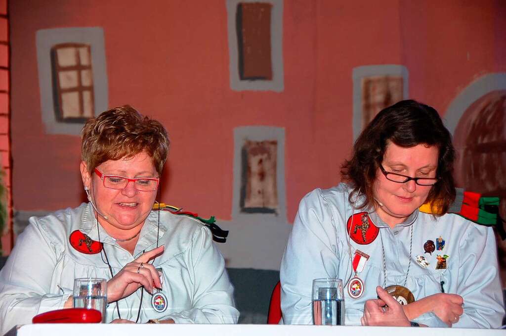 Gaby Bhler (links) und Gudrun Schirmer gingen als "Hohenlupfenflurfunk" auf Sendung.
