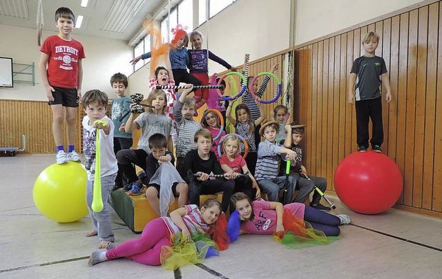 Der Gutacher Schulzirkus &#8222;Colori...222;Tierisch bunte Zirkuswelt&#8220;.   | Foto: DRK