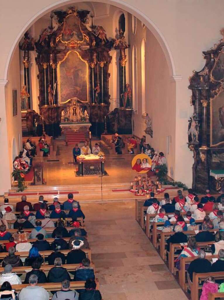 Narrenmesse mit Guggenmusik: Die Predigt in Reimform von Pfarrer Christof Scherer und auch die Liturgie unterschieden sich von einer gewhnlichen Messe.