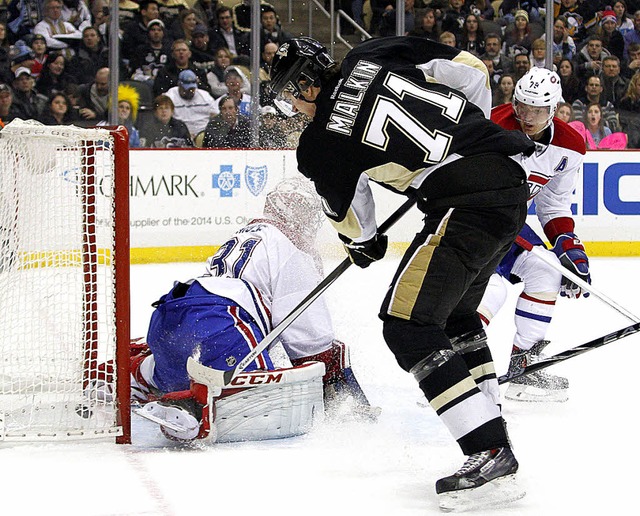 Jewgeni Malkin zeigt in Pittsburgh, wa...i erwartet: erfolgreiches Toreschieen  | Foto: afp