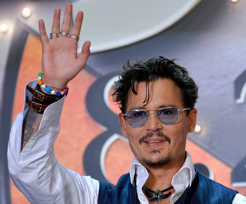 ...Johnny Depp. Der gemeinsame Stammbau, geht zurck bis ins 14. Jahrhundert. Dem Genealogen Nick Barrett zufolge sind beide Nachkommen von Edward III., der 1377 starb.