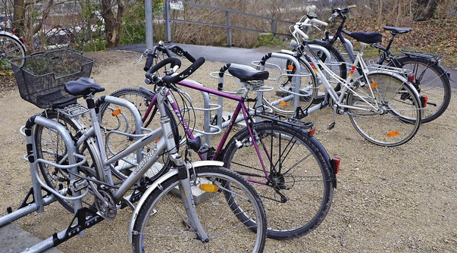 Der neue Fahrradstnder oberhalb des Bahnhofs wird stark genutzt.  | Foto: Ulrich Senf