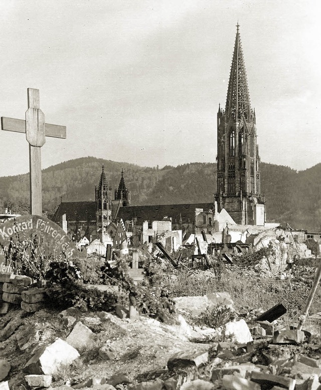 Freiburg war nach dem Luftangriff ein Trmmerfeld.  | Foto: Hans Sigmund (Archiv)