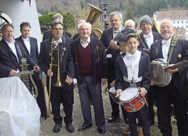 Freute sich sichtlich ber das besonde... der Gruppe als Saxophonspieler aktiv.  | Foto: zvg