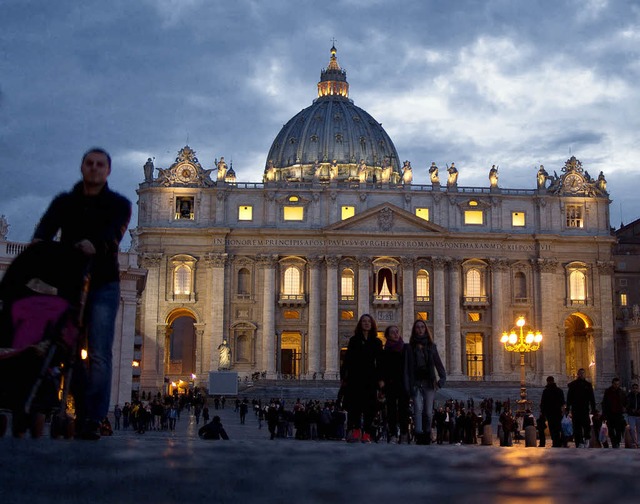 Dunkle Wolken ber dem Vatikan   | Foto: DPA