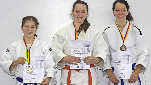 Gold, Silber, Bronze: Franziska Riepl,.... Platz , Mareike Schweitzer 3. Platz.  | Foto: Privat