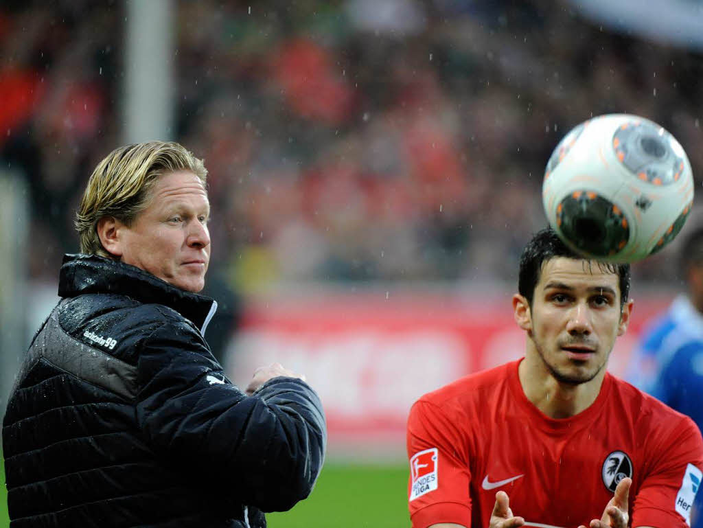 Im strmenden Regen hatte Freiburg den Sieg vor Augen.