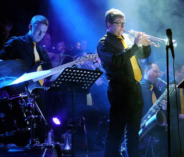 Viel Raum fr Solisten: Die Bigband W ...enge hervorragender Instrumentalisten.  | Foto: W. KNSTLE