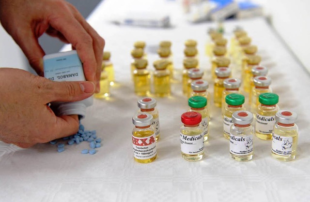 Es gibt verschiedene Formen von Doping...en geschluckt, die anderen gespritzt.   | Foto: dpa
