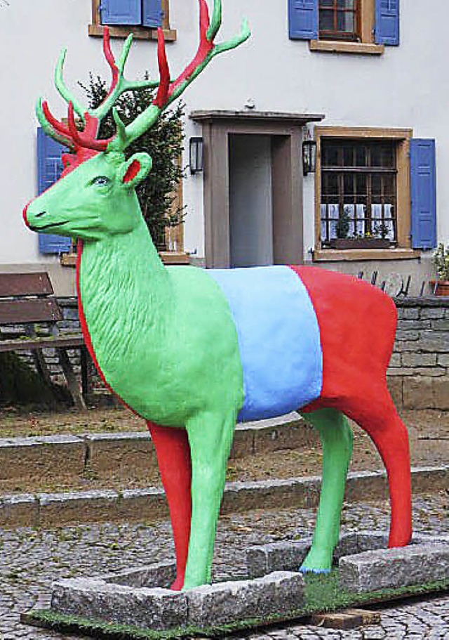 Der Schnauer Hirsch bekam vor Fasnacht frische Farbe.   | Foto: ZVG