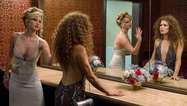 Oscar-Kandidatinnen: Jennifer Lawrence...s) als Rosalyn, Amy Adams als  Sydney   | Foto: Tobis