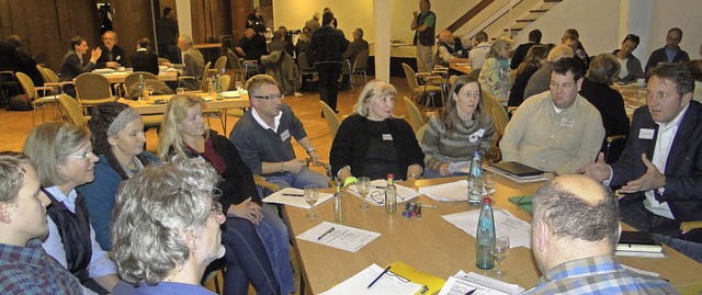 Beim LEADER-Regionalforum in Hinterzarten diskutierten die Teilnehmer intensiv.  | Foto: Privat