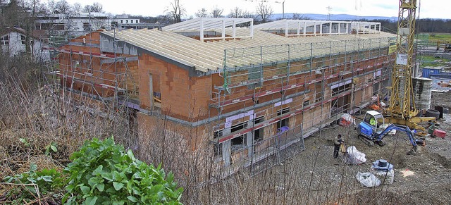 Der Rohbau steht, in Krze kann mit de...es Kinderhauses begonnen werden kann.   | Foto: Frey