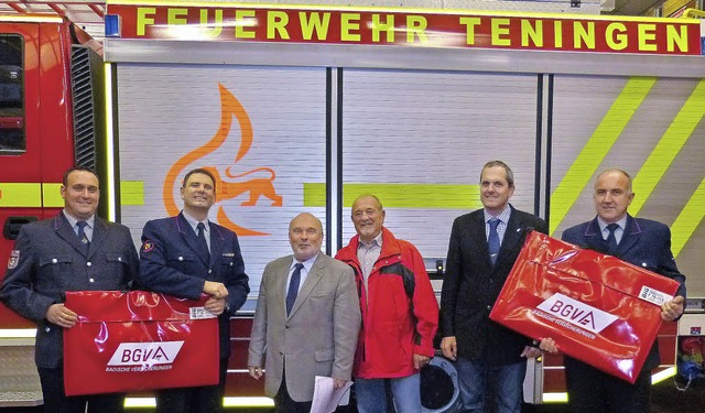 Spendenbergabe an Teninger Feuerwehr  | Foto: Aribert Rssel