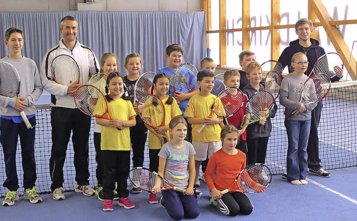 Grundschüler haben in Waldkirch Tennisspielen gelernt.   | Foto: Verein