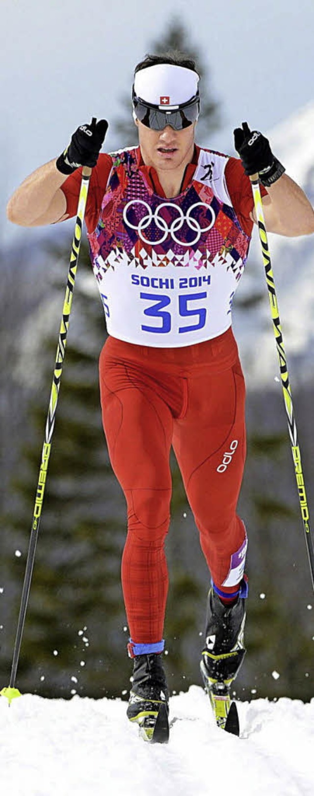 Der Schnellste in der Spur: Dario Cologna aus der Schweiz   | Foto: dpa