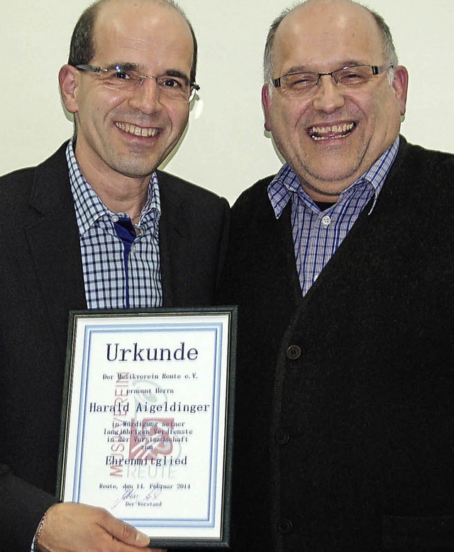 Harald Aigeldinger wurde vom Vorsitzen...tglied des Musikvereins Reute ernannt.  | Foto: Pia Grttinger