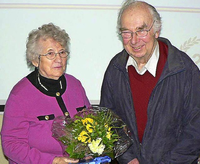 Fritz und Gisela Zumkehr aus Holzen wu...eit im Hertinger Lager verabschiedet.   | Foto: Sigmund Eckard