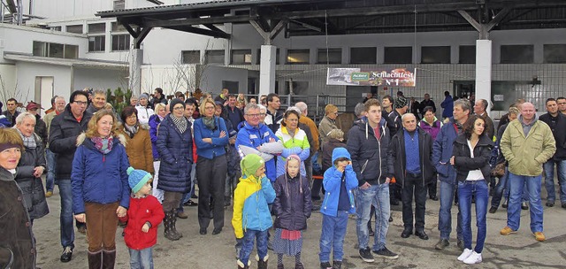 Viele Gste waren zur Hausschlachtung ...renfabrik Adler in Bonndorf gekommen.   | Foto: Uli Spielberger