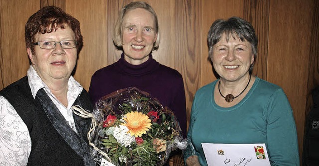 Vorsitzende Brigitte Ernst ehrte Irmga...en Todtmooser Kirchenchor (von links).  | Foto: Miloslavic