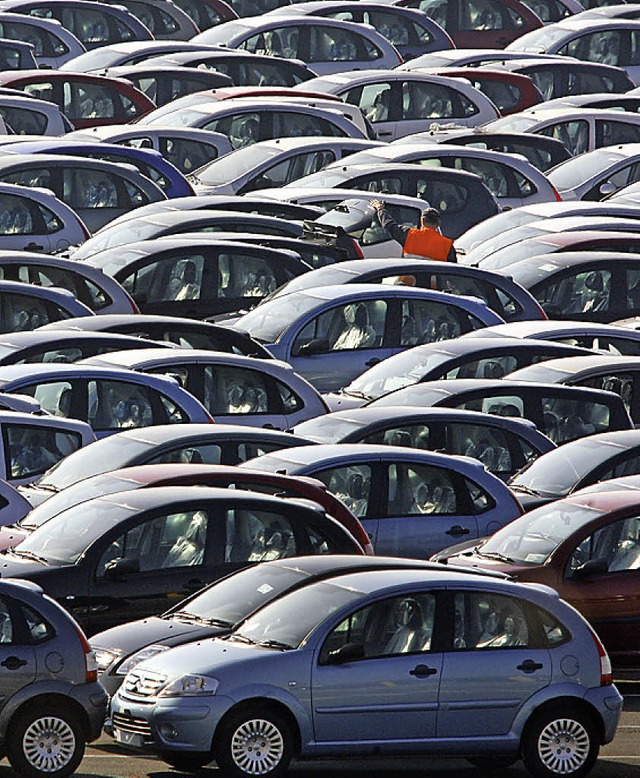 Schwer von der Krise in Europa getroffen: der Autobauer PSA Peugeot Citroën | Foto: DPA Schwer von der Krise in Europa getroffen: der Autobauer PSA Peugeot Citroën | Foto: DPA