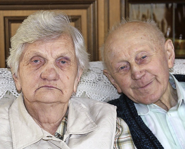 Seit 60 Jahren sind  Aluta und Robert Prill verheiratet.  | Foto: Christiane Franz