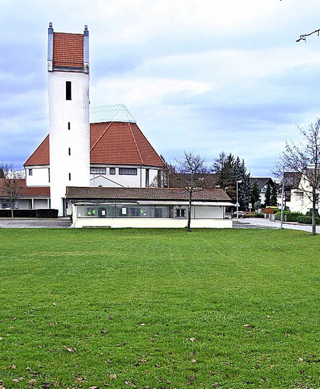 Kirche und  Kirchplatz sind in die Pla...r eine neue Ortsmitte miteinbezogen.   | Foto: BZ-Archiv