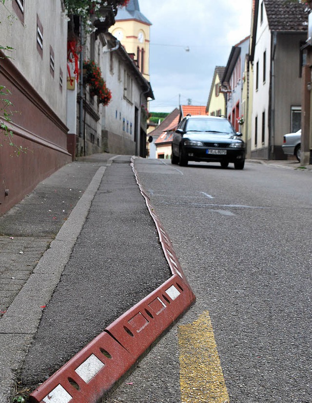 Um die Oberrotweiler Ortsdurchfahrt f...und der alten Post verbreitert werden.  | Foto: benjamin bohn