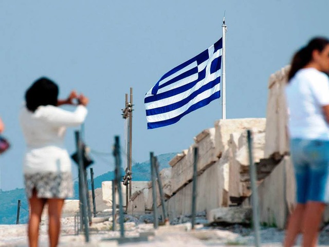 Wichtige Einnahmequelle:  Touristen auf der Akropolis  | Foto: DPA