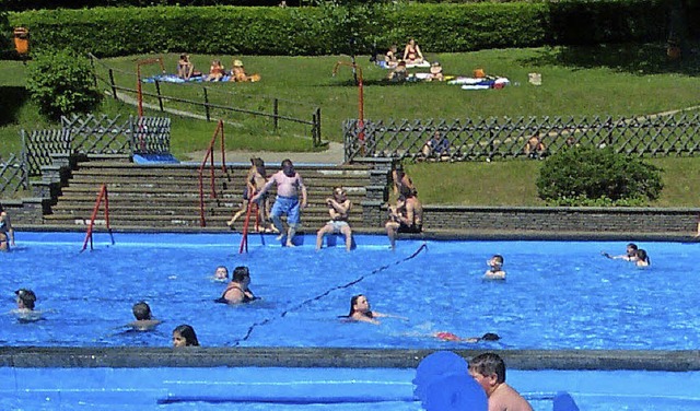 Das Freibad Todtnau (Archivbild von  2...in die Fasnachtszeit hineinschwappen.   | Foto: Stadt