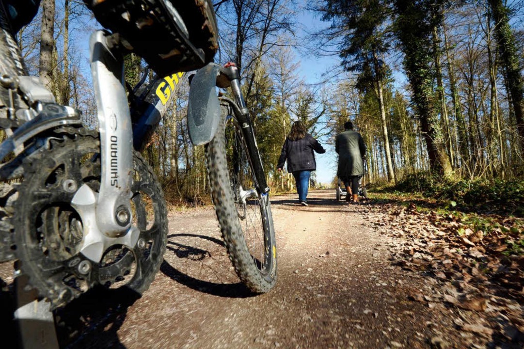 Radler kontra Fugnger: Wer hat Vorfahrt?  | Foto: dpa