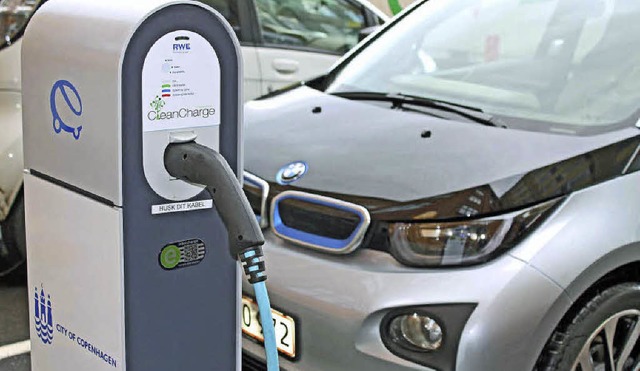 BMW ist einer der Hersteller mit einem ambitioniertem Elektroprogramm.   | Foto: BMW