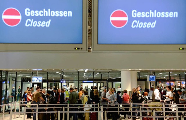 Nichts geht mehr am Frankfurter Flughafen.  | Foto: dpa