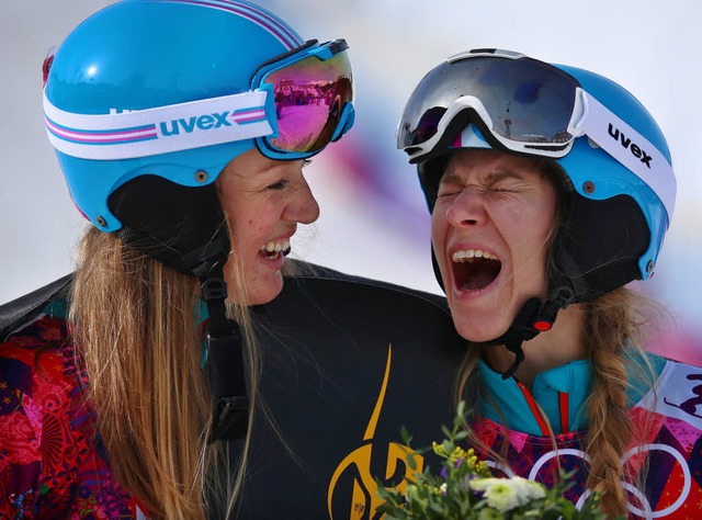 Die zweitplatzierte Snowboarderin Anke...e Kober, die den dritten Platz machte.  | Foto: dpa