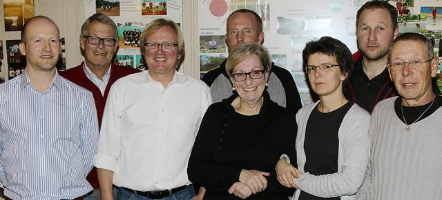 Wiedergewhlter Vorstand, geehrte Mitg...eas Bauer und Peter Weigel (von links)  | Foto: hans-jrgen hege