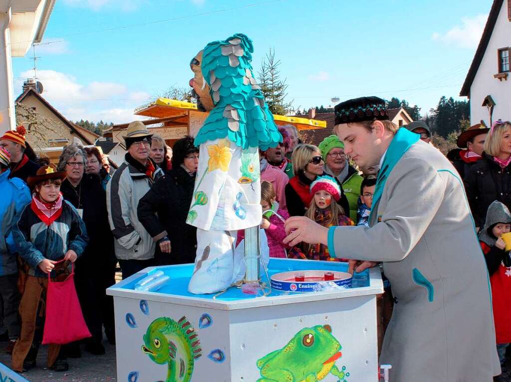 Der Fuhrmannstag zieht Tausende von Narren an.