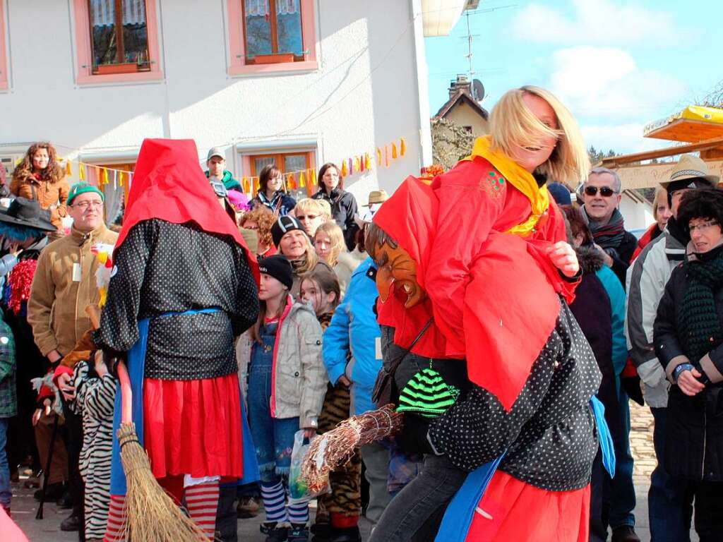 Der Fuhrmannstag zieht Tausende von Narren an.