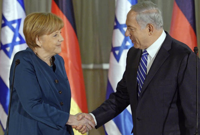 Israels Ministerprsident Benjamin Net...n Angela Merkel als treue Freundin.   | Foto: dpa