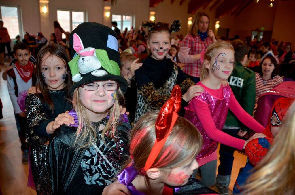 Kinderfasnet in Endingen: In ganz tollen Kostmen und Masken kamen die Kinder  zur Kinderfasnets-Party.