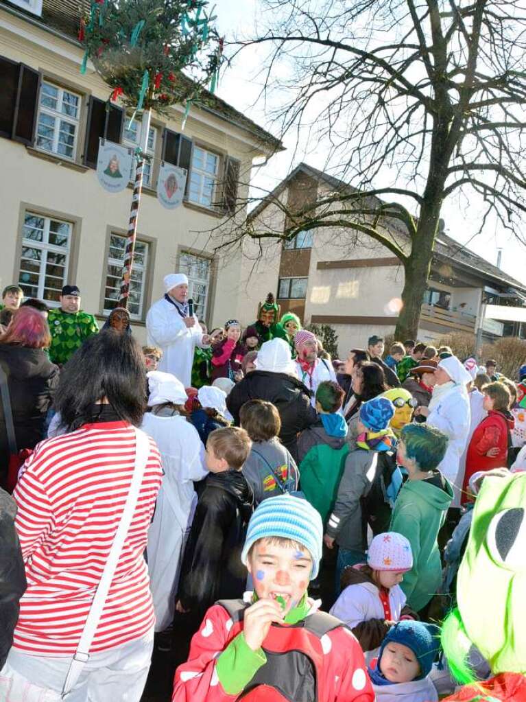 Ortsvorsteher Heinz Sillmann war als Gutselequelle begehrt. Ortsvorsteher Heinz Sillmann war als Gutselequelle begehrt.