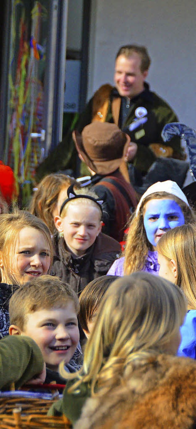 Schulkinder wurden von den Narren befreit.  | Foto: David Eickhoff