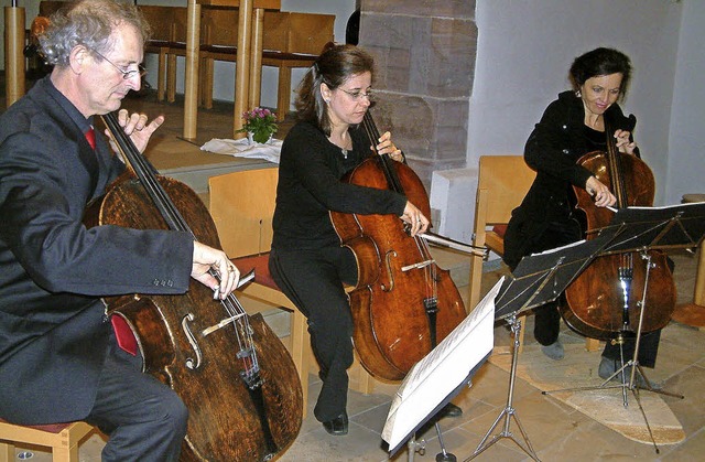 Das Cellotrio 3Klang mit Daniel Robert... Barbara Graf (von links) in Grenzach   | Foto: Roswitha Frey