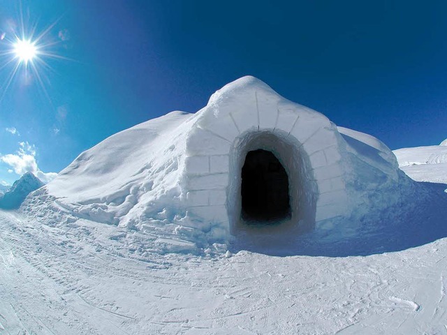 Hereinspaziert: Mit einem patentierten...lands hchstem Gipfel im Winter Iglus.  | Foto: Fotos: iglu-dorf.com, Felix Held