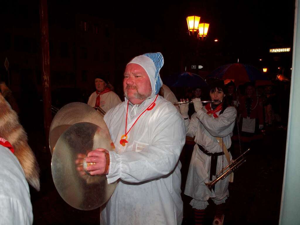 Fasnachtserffnung in Kenzingen bei Regen.