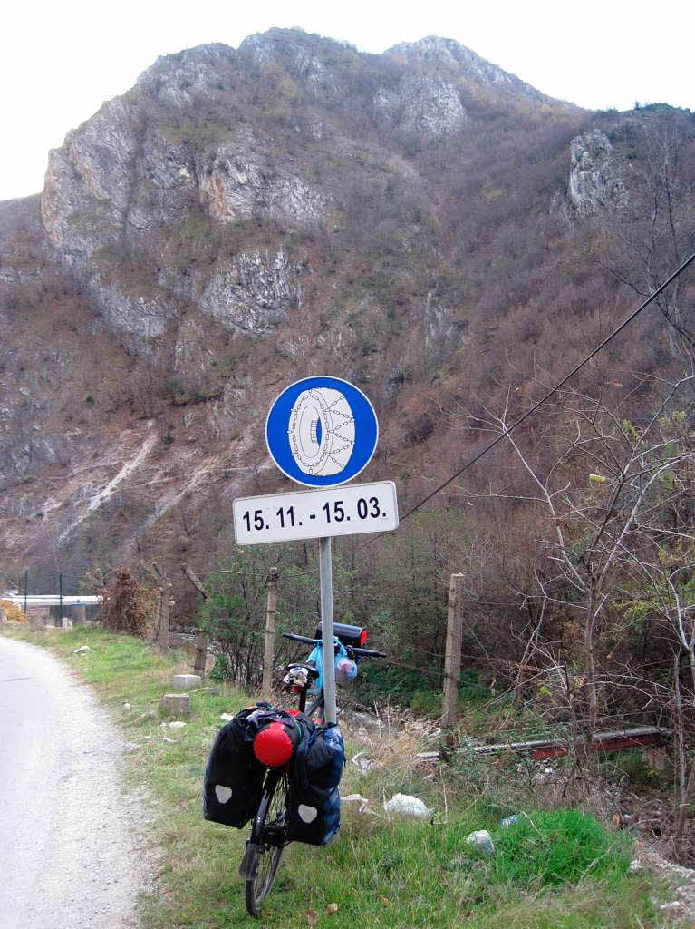 Schneekettenempfehlung fr einen Pass im Kosovo