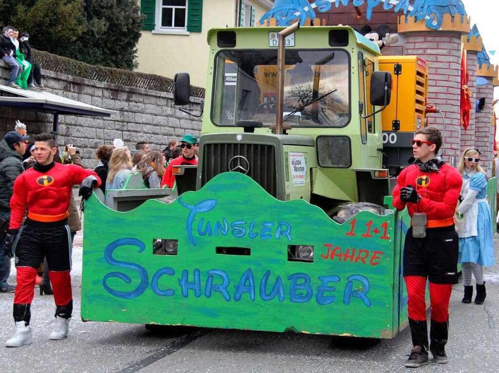 Buntes Treiben in der Kurstadt: der Bad Krozinger Fasnet-Umzug 2014